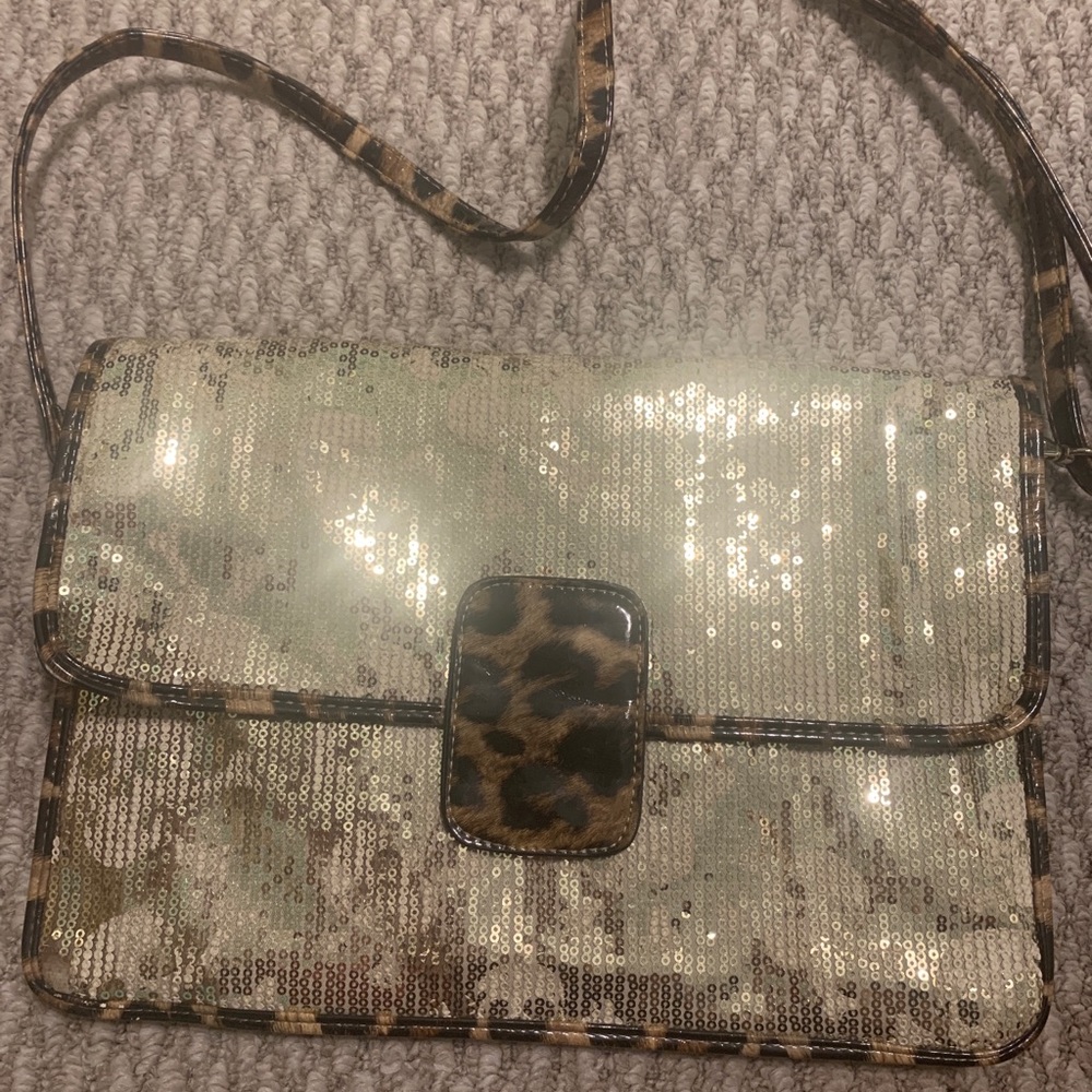 Gold metallic skull purse/clutch